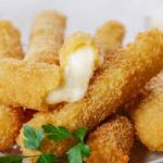 Mozzarella Sticks - 6 Pieces with side of marinara